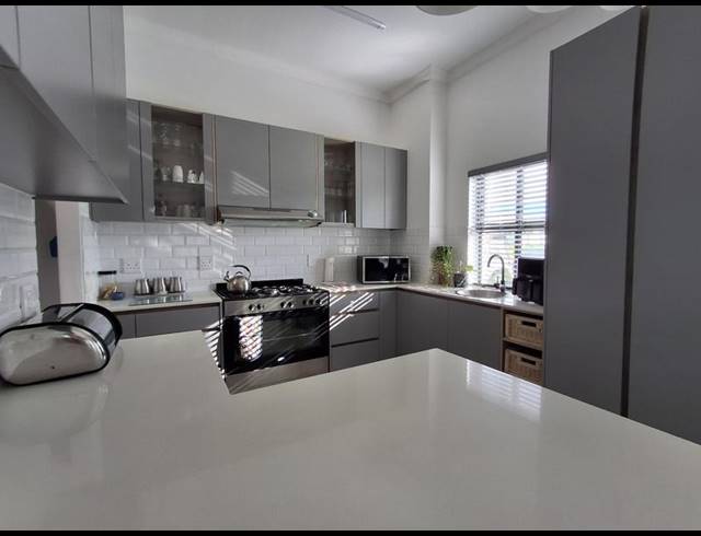 3 BEDROOM HOUSE FOR SALE IN SANDY POINT